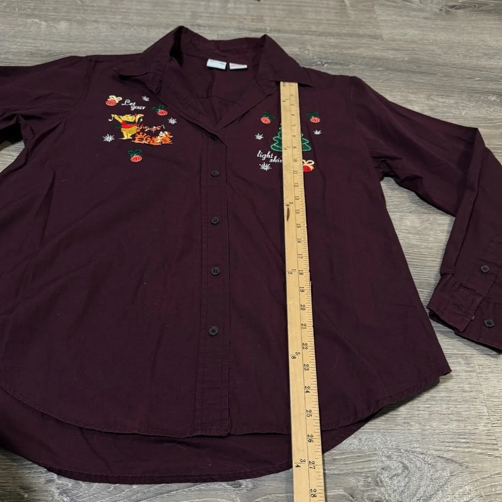Winnie the Pooh Christmas embroidered button-down burgundy large - Picture 6 of 7